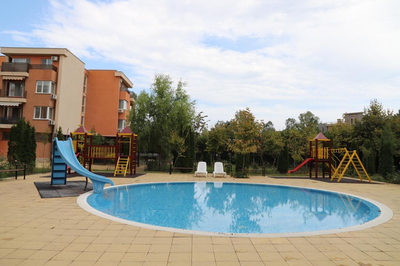 Holiday-Orchid Menada Apartments Napospart Szoba fotó