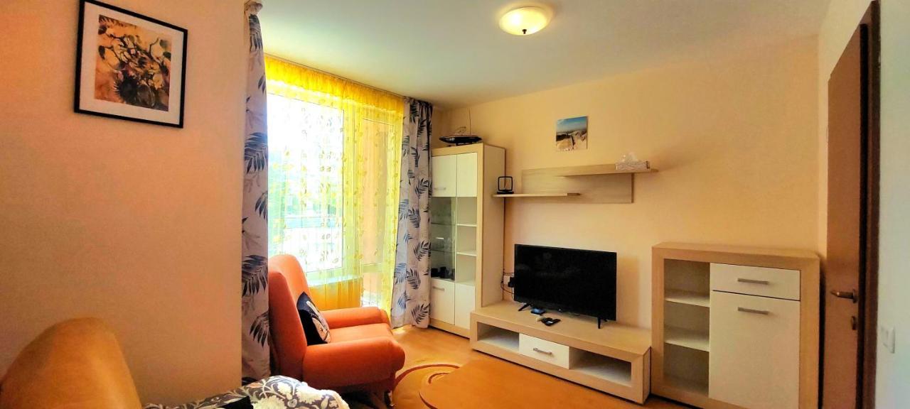 Holiday-Orchid Menada Apartments Napospart Szoba fotó